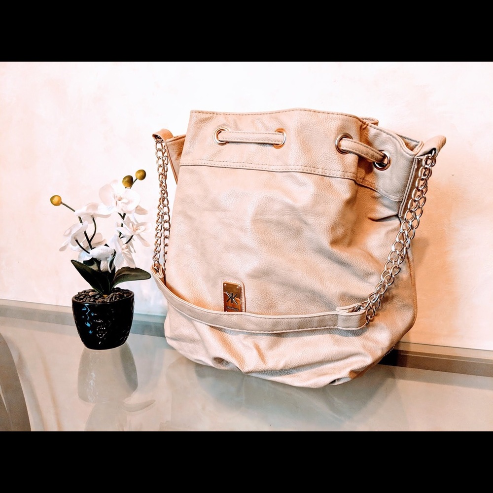 Kim Kardashian woman’s purse